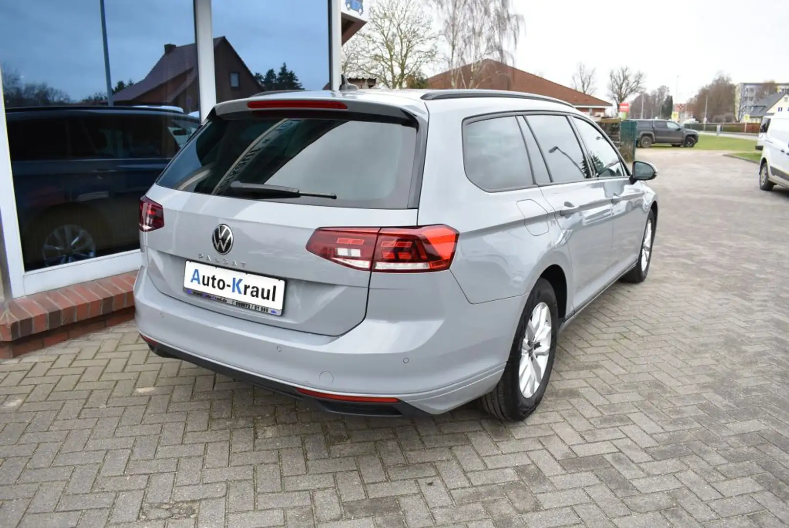 Volkswagen Passat Variant 2.0 TDI SCR DSG-Autom. m. Tiptron. LED-Scheinwerfe Grau - 2