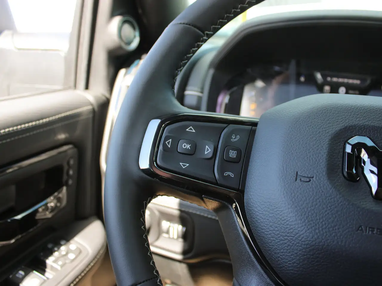RAM 3500 снимка RAM 3500