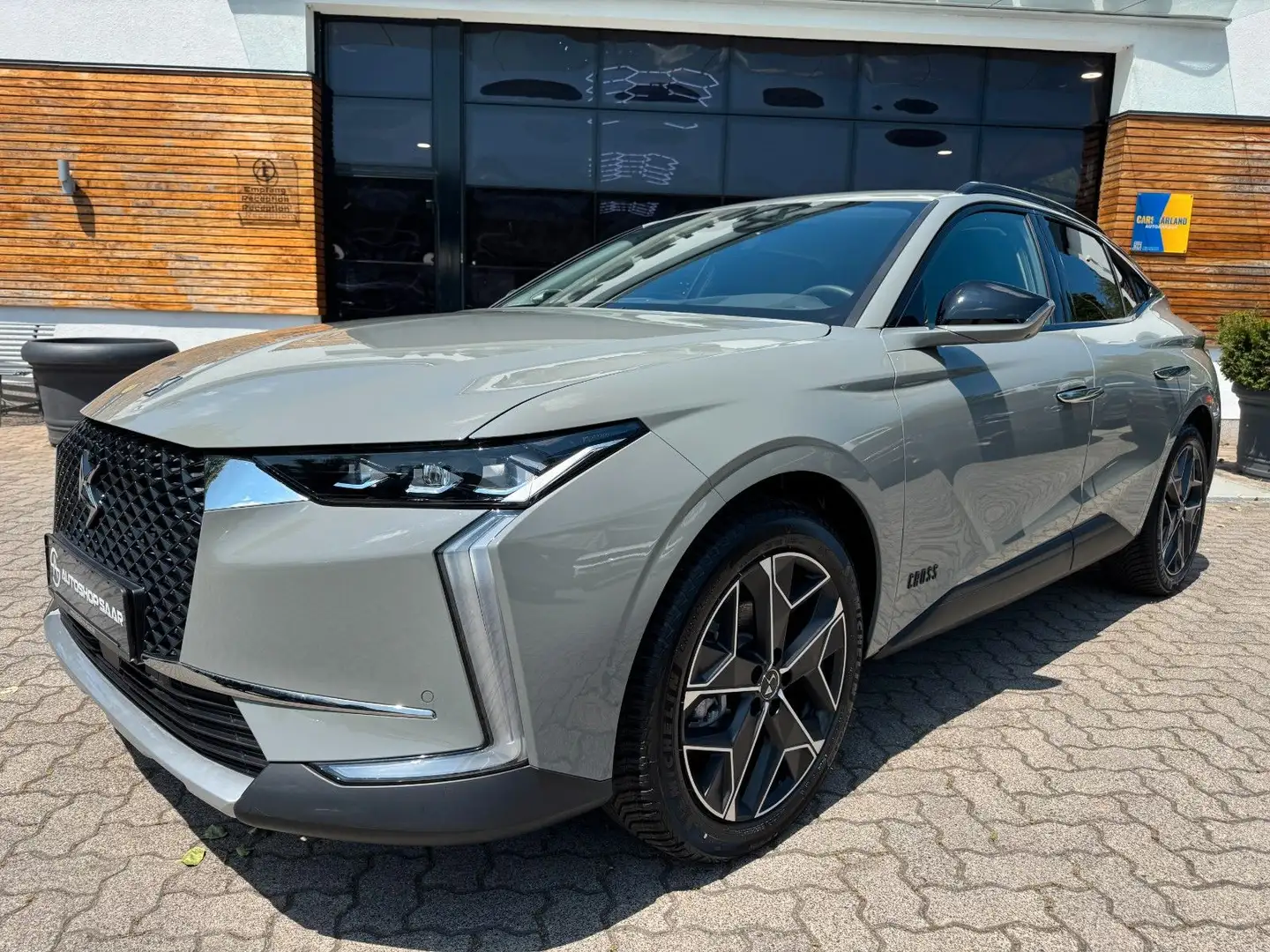 DS Automobiles DS 4 Cross Rivoli/FOCAL/NAVI/KAMERA/SHZ Grau - 2