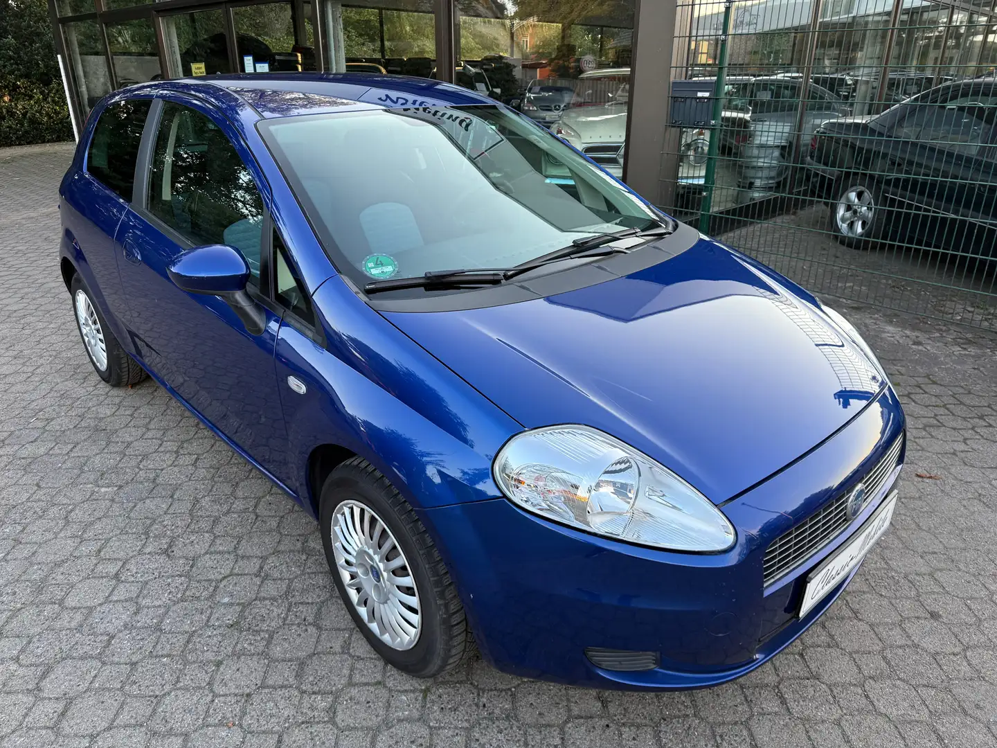 Fiat Punto Grande Punto 1.4 8V Dynamic *nur 108 TKM*Klima*PDC Blau - 1