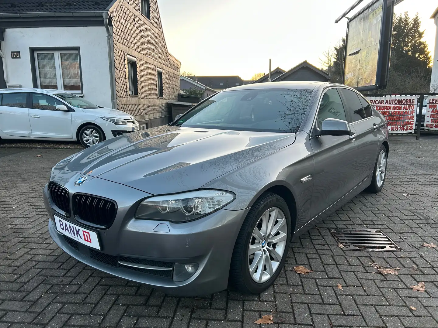 BMW 530 TÜV Neu/ Finanzierung/ Scheckheftgepflegt Grau - 2