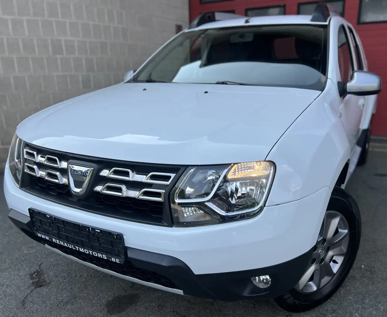 Dacia Duster 1.5 dCi 4x2 Prestige + CAMÉRA + NAVI + CUIR + CLI Blanc - 1