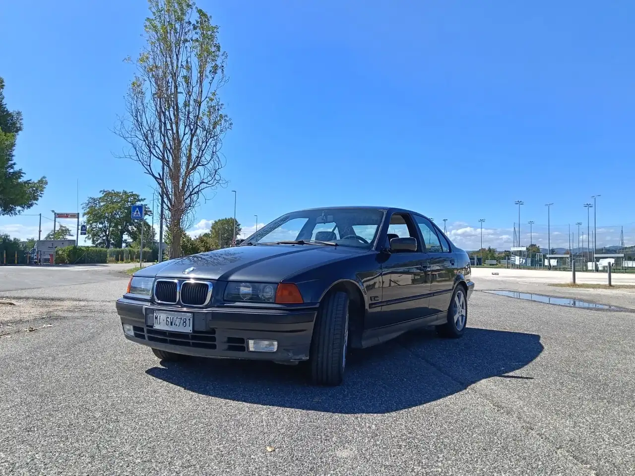 BMW 320i c/abs cat., foto 1