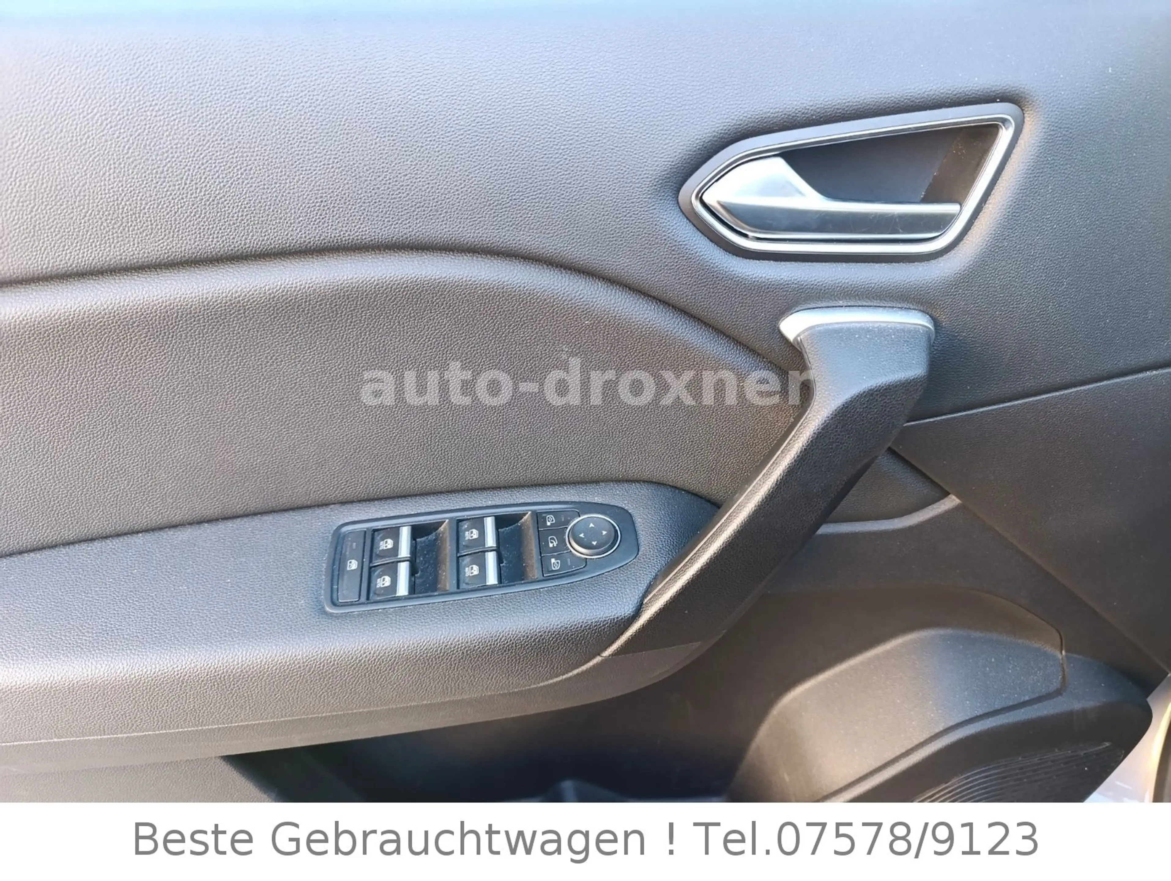 Renault Captur II Intens TCe 100*NAVI*KAMERA*LED — photo 14