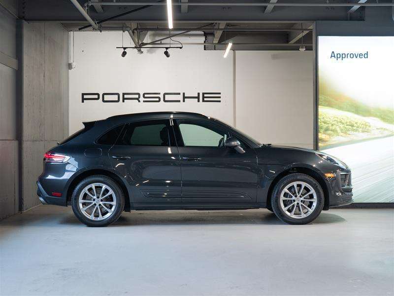 2025 Porsche Macan AWD alt 5