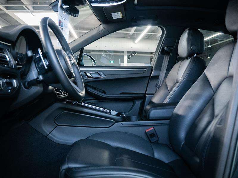 2025 Porsche Macan AWD thumb 16