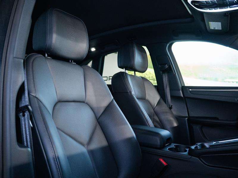 2025 Porsche Macan AWD thumb 20
