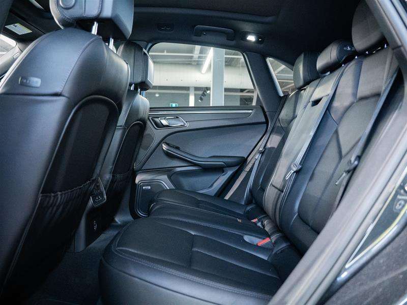 2025 Porsche Macan AWD thumb 21