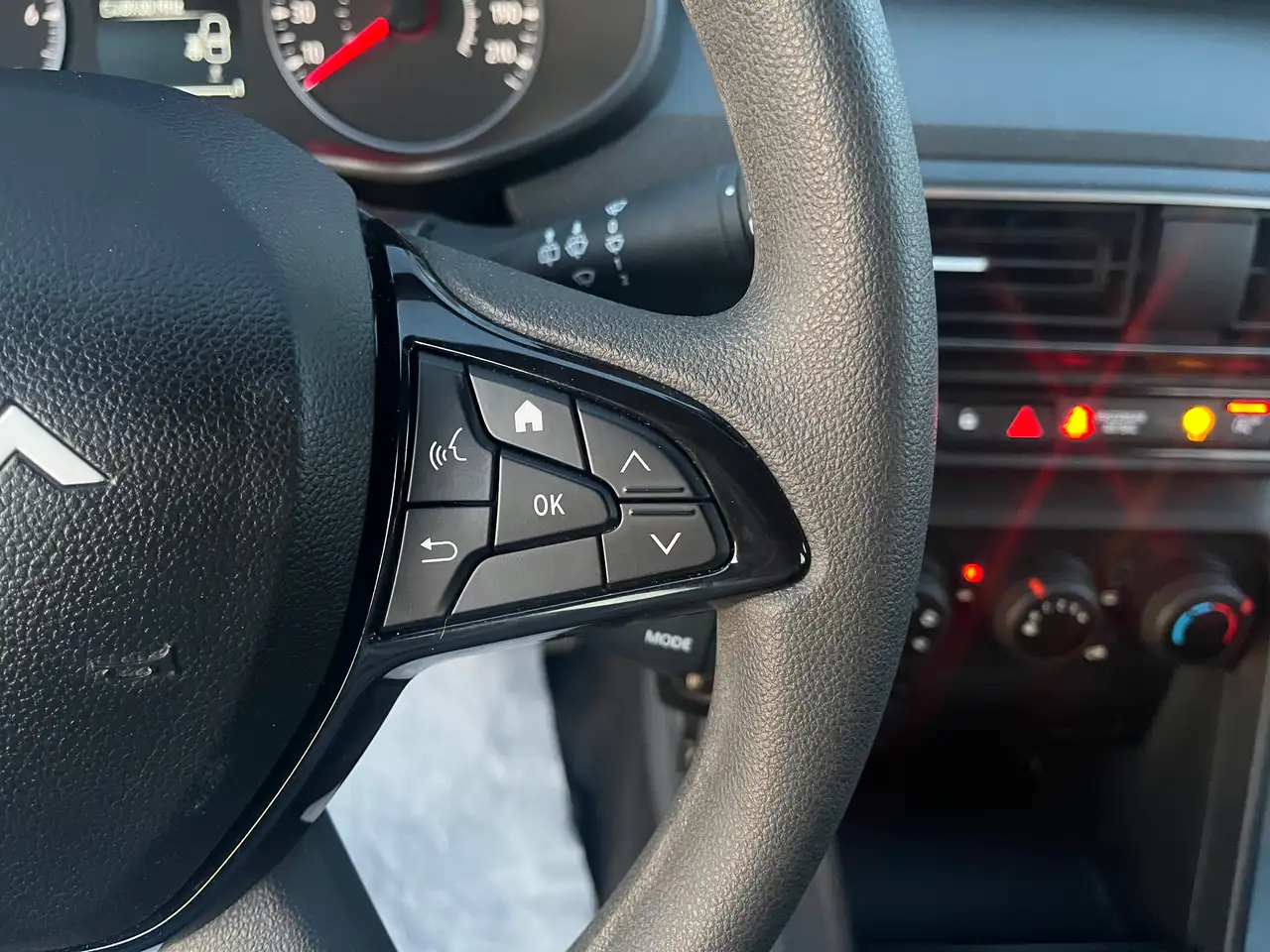 Dacia Jogger 1.0 TCe 2024 7 Zitplaatsen Radio/Bluetooth/Usb! 21