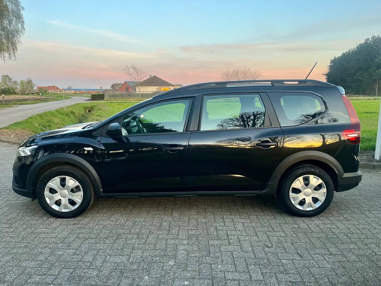 Dacia Jogger 1.0 TCe 2024 7 Zitplaatsen Radio/Bluetooth/Usb! 2