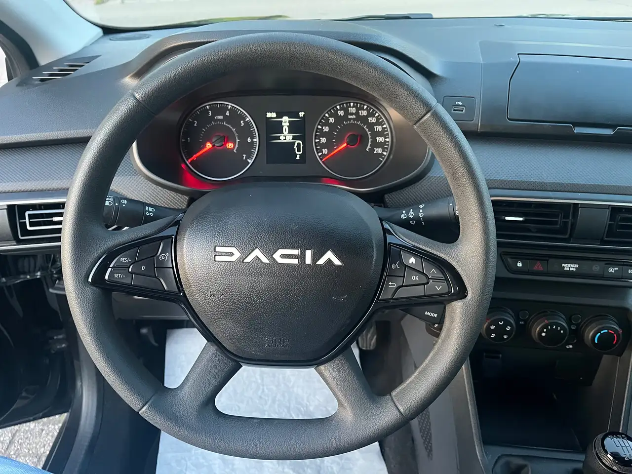 Dacia Jogger 1.0 TCe 2024 7 Zitplaatsen Radio/Bluetooth/Usb! 17