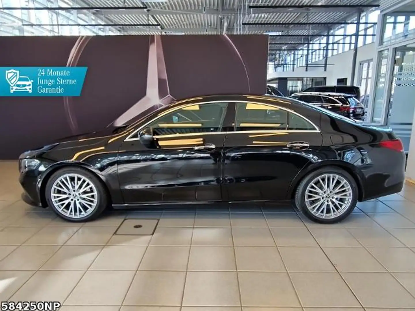 Mercedes-Benz CLA 200 d Coupé Progressive  Ambiente Keyl. Kam. Schwarz - 2