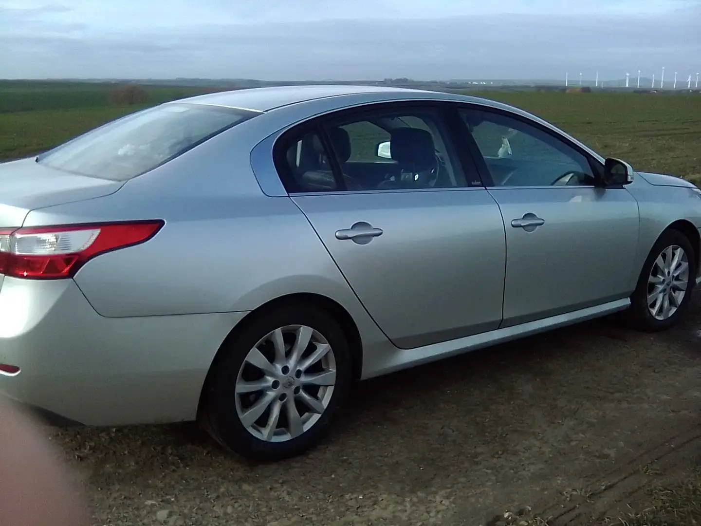 Renault Latitude Latitude dCi/AUTOM/LEDER/TÜV/AHK/KLIMA/VOLLAUST Silber - 1