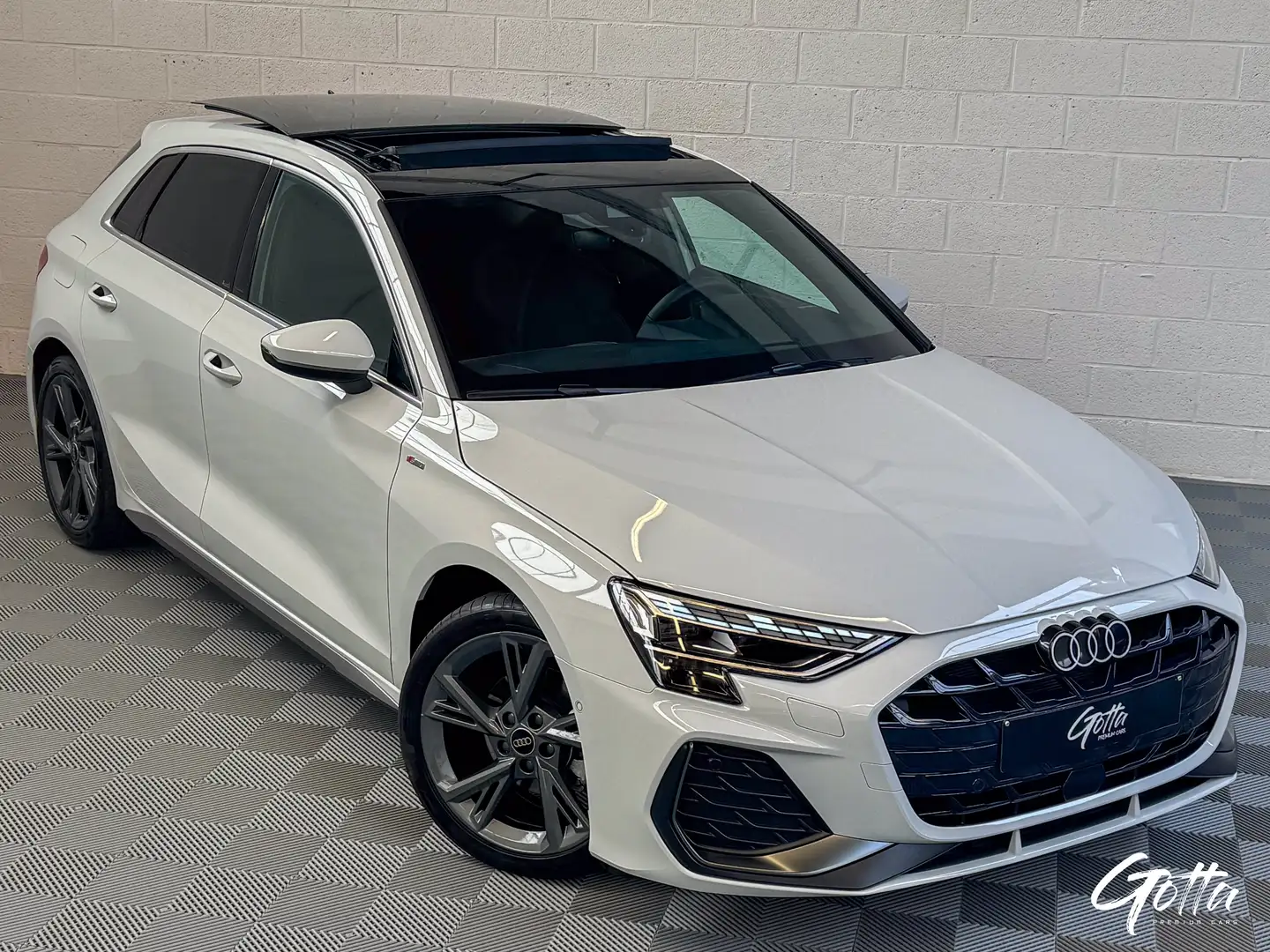 Audi A3 35 TDi 150CH*S-LINE/LED MATRIX/TOIT OUVRANT/SONOS Wit - 2