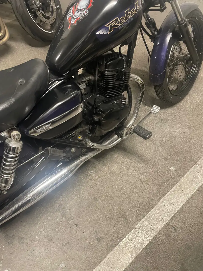Honda CA 125 Rebel Noir - 2