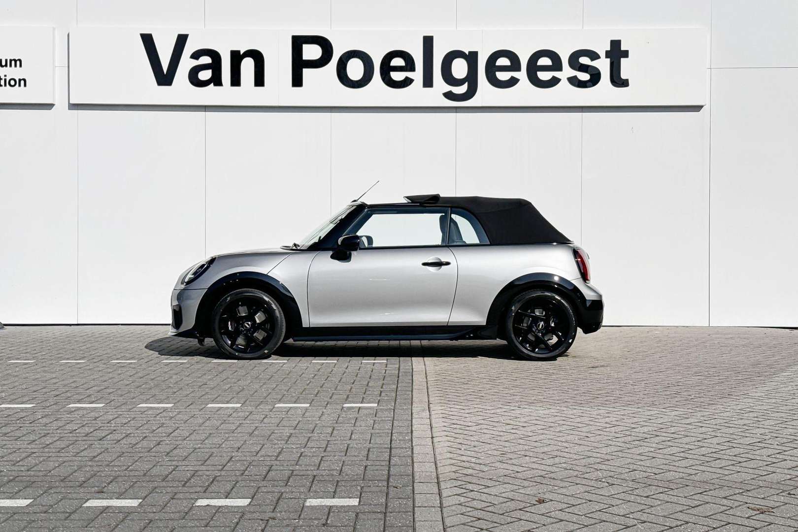 Mini Cabrio John Cooper Works - 2025 - Joinsteer - #2