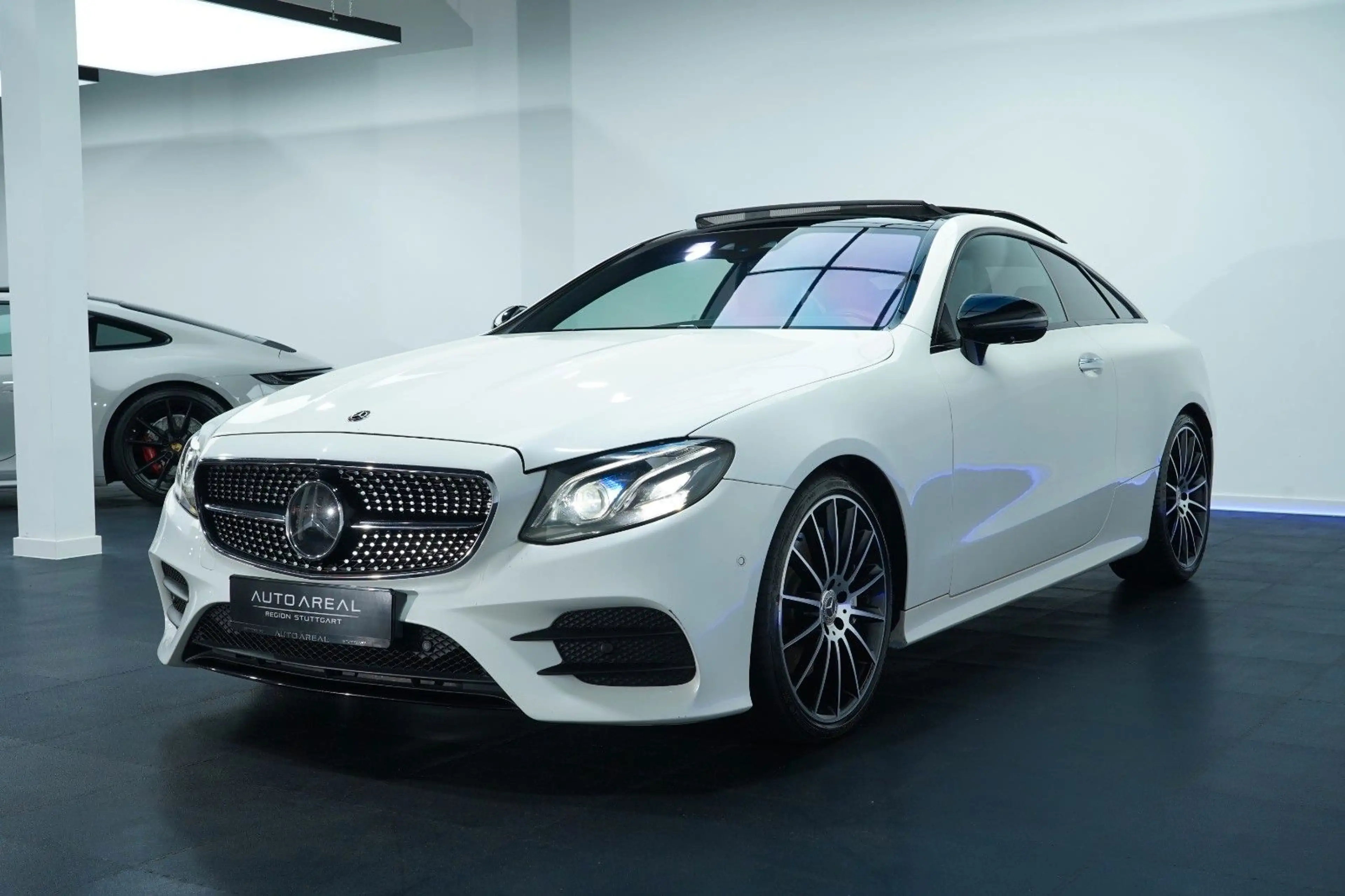 Mercedes-Benz E 400 d 4M Coupé AMG LED/BURM/AIR/4D-BURM/DESIGN — photo 8