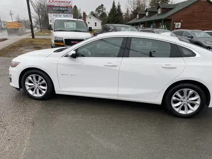 2022 Chevrolet Malibu LT FWD
