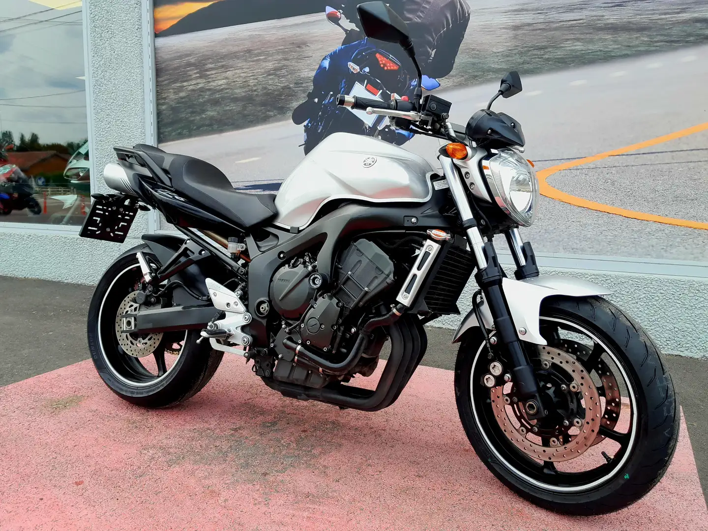 Yamaha FZ 6 FAZER - 2