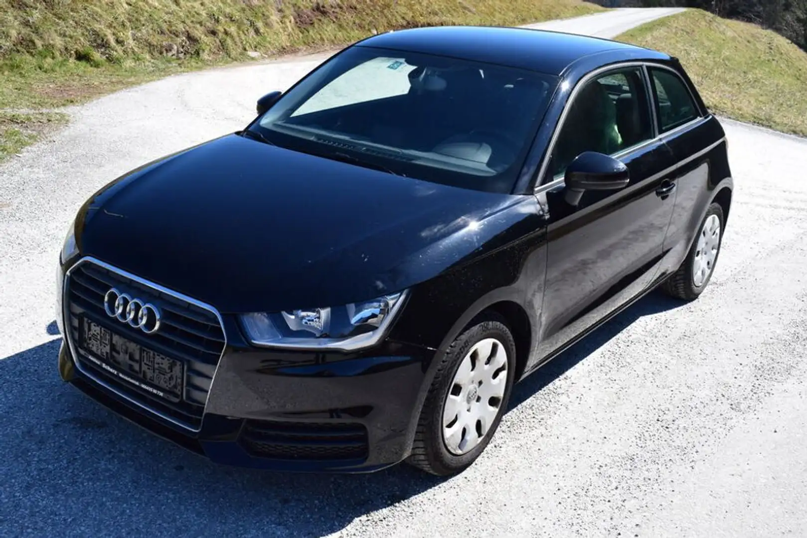 Audi A1 sb tfsi top zustand garantie Noir - 1