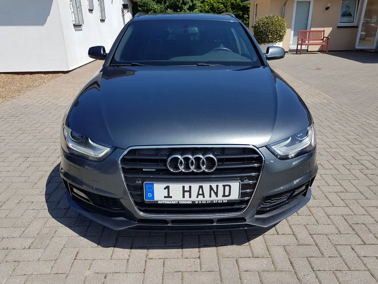 Audi A4 Avant S line Sportpaket / plus quattro AHK 19 Grau - 2