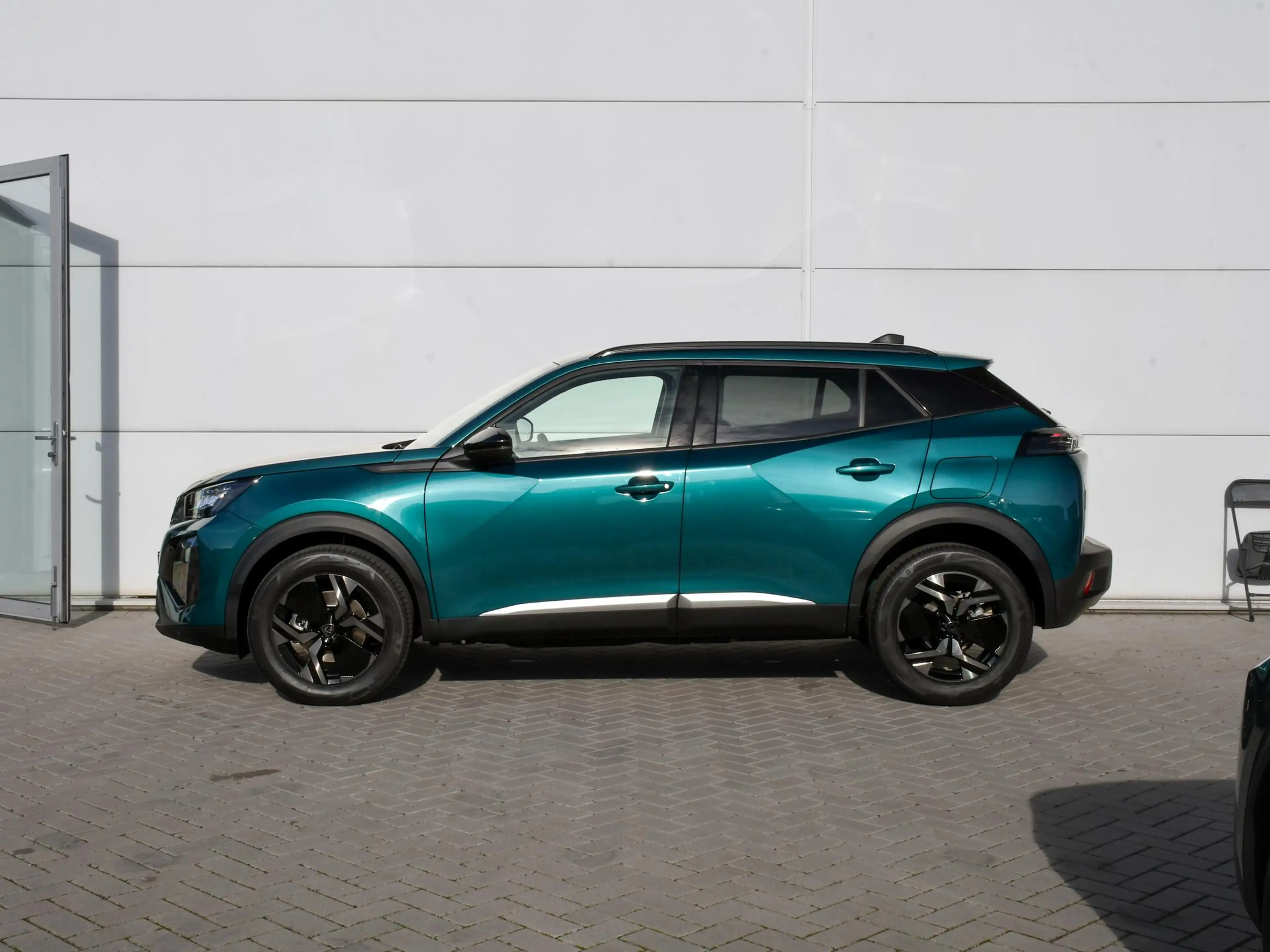Peugeot 2008 Envy 1.2 Hybrid 145pk Automaat ADAPT. CC | CAMERA — photo 3