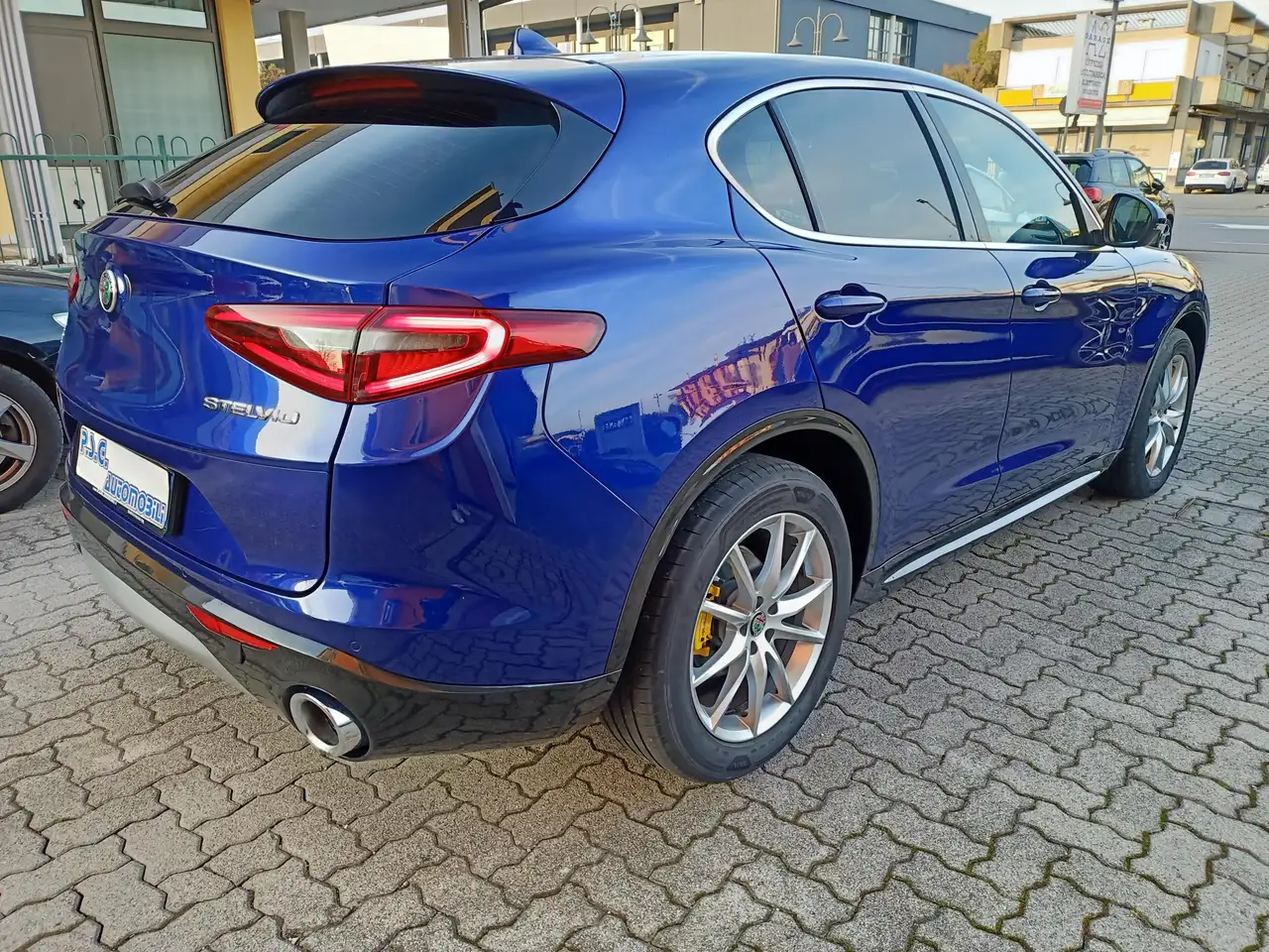 Alfa Romeo Stelvio 2021