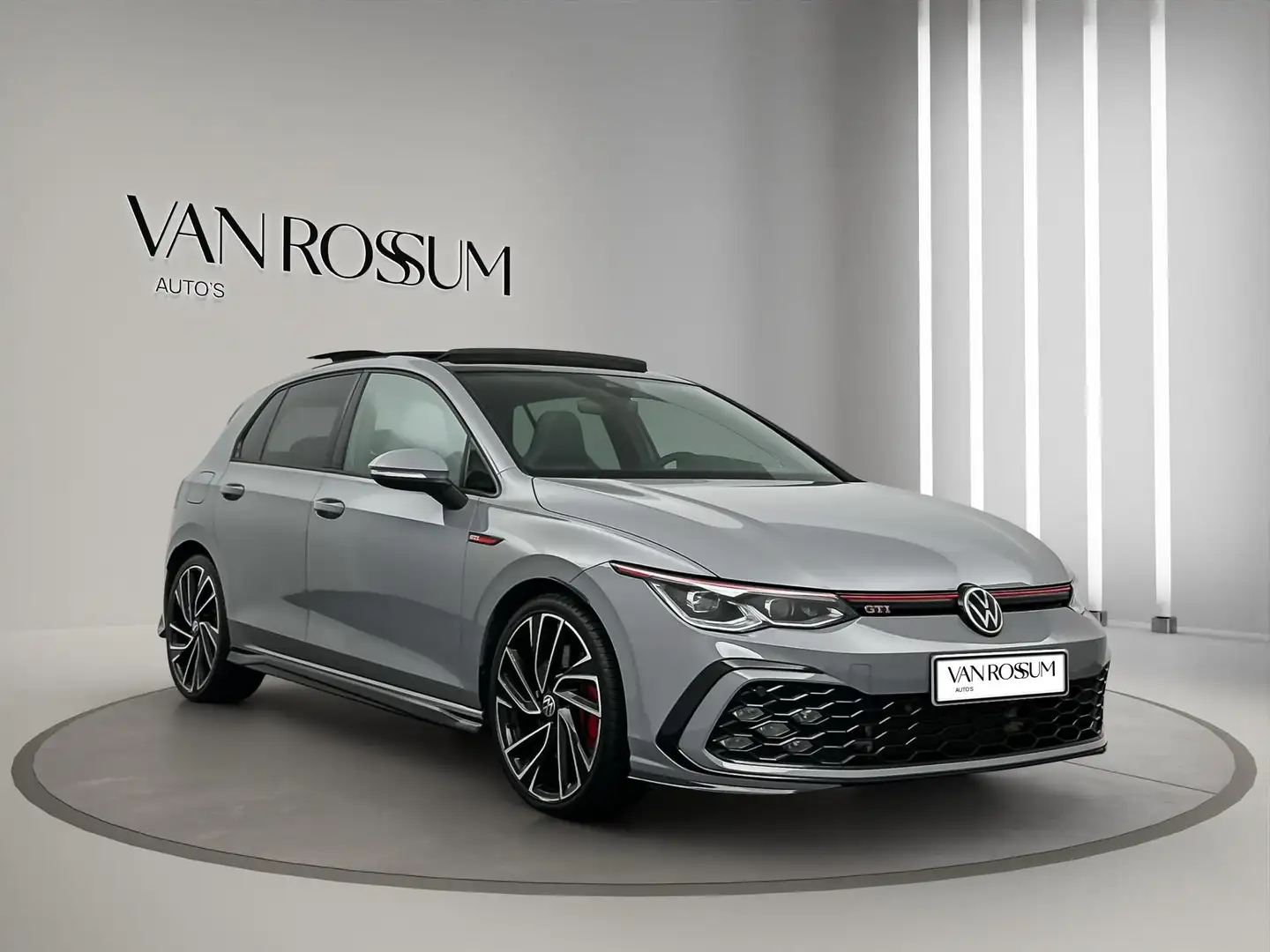 Volkswagen Golf GTI 2.0 TSI Pano IQ Leder H&K Sfeer Grijs - 1