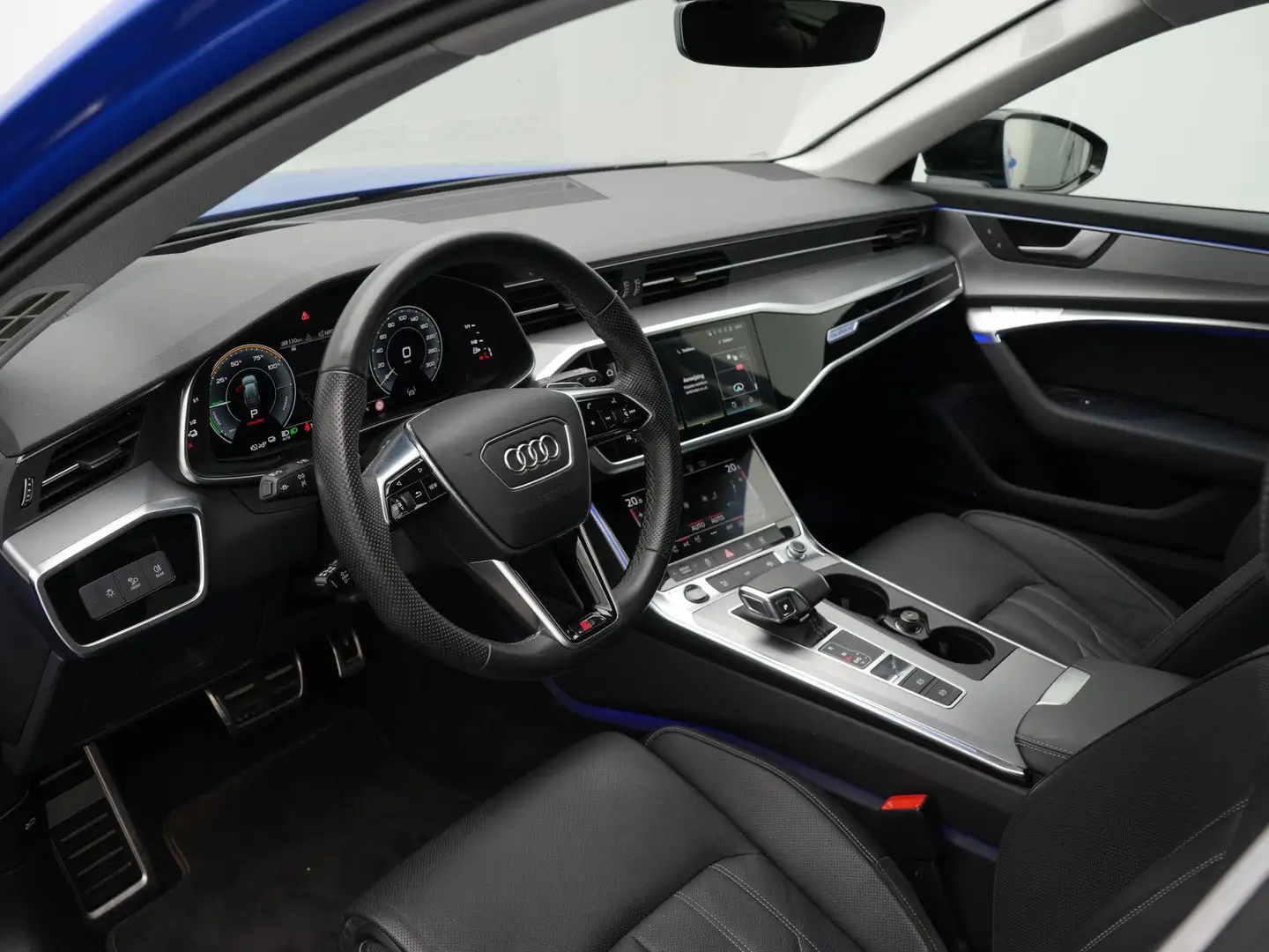 Audi A6 Avant 55 TFSI e 367 pk quattro Pro Line S Competit Blauw - 2