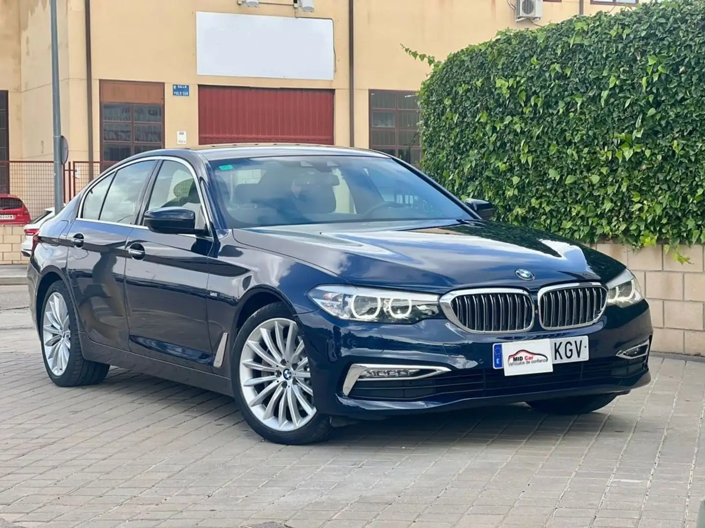 BMW 530 530dA (4.75) Bleu - 1