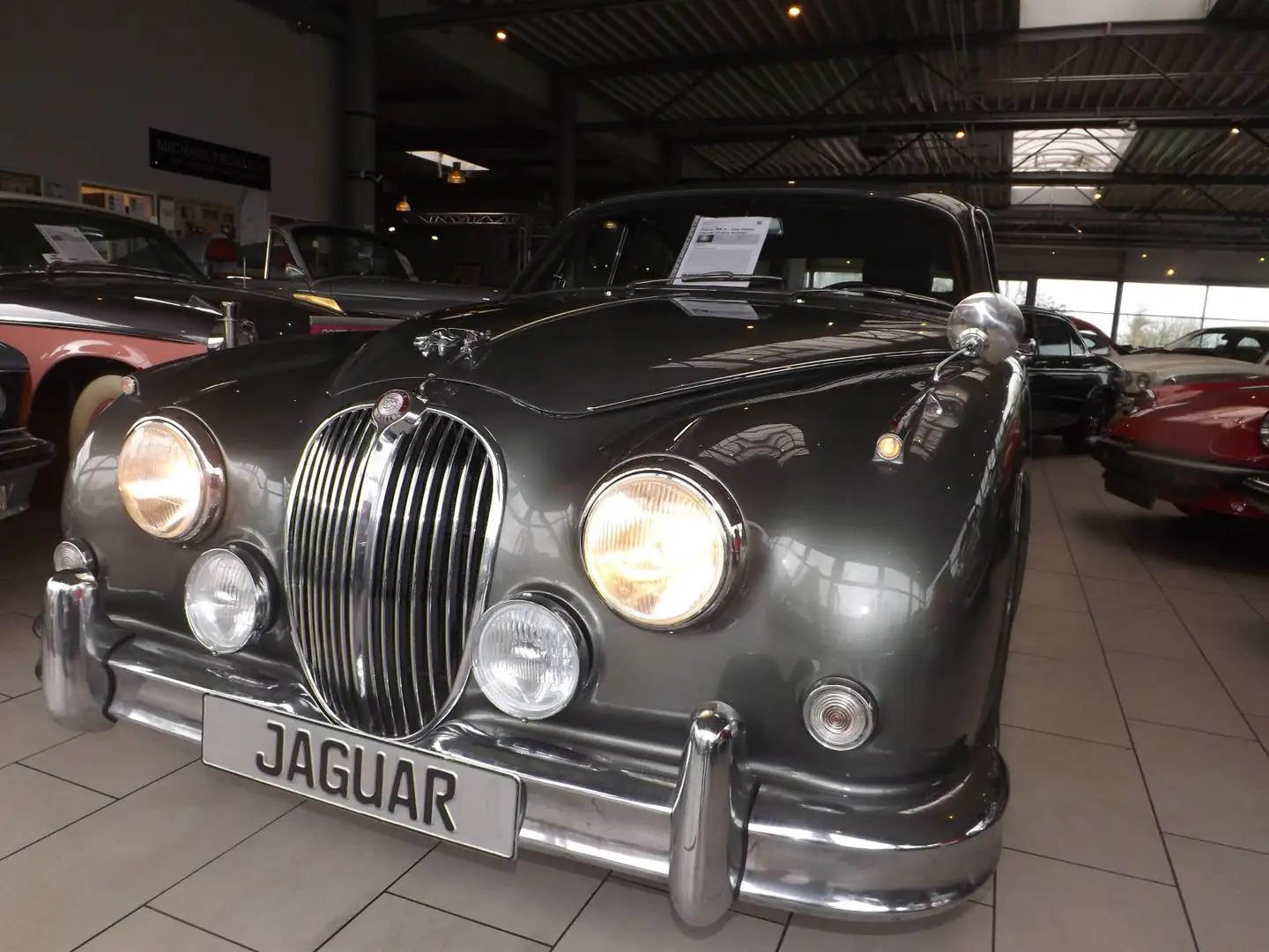 Jaguar MK II ...und dieses Inserat ist kein Scherz! Grey - 2