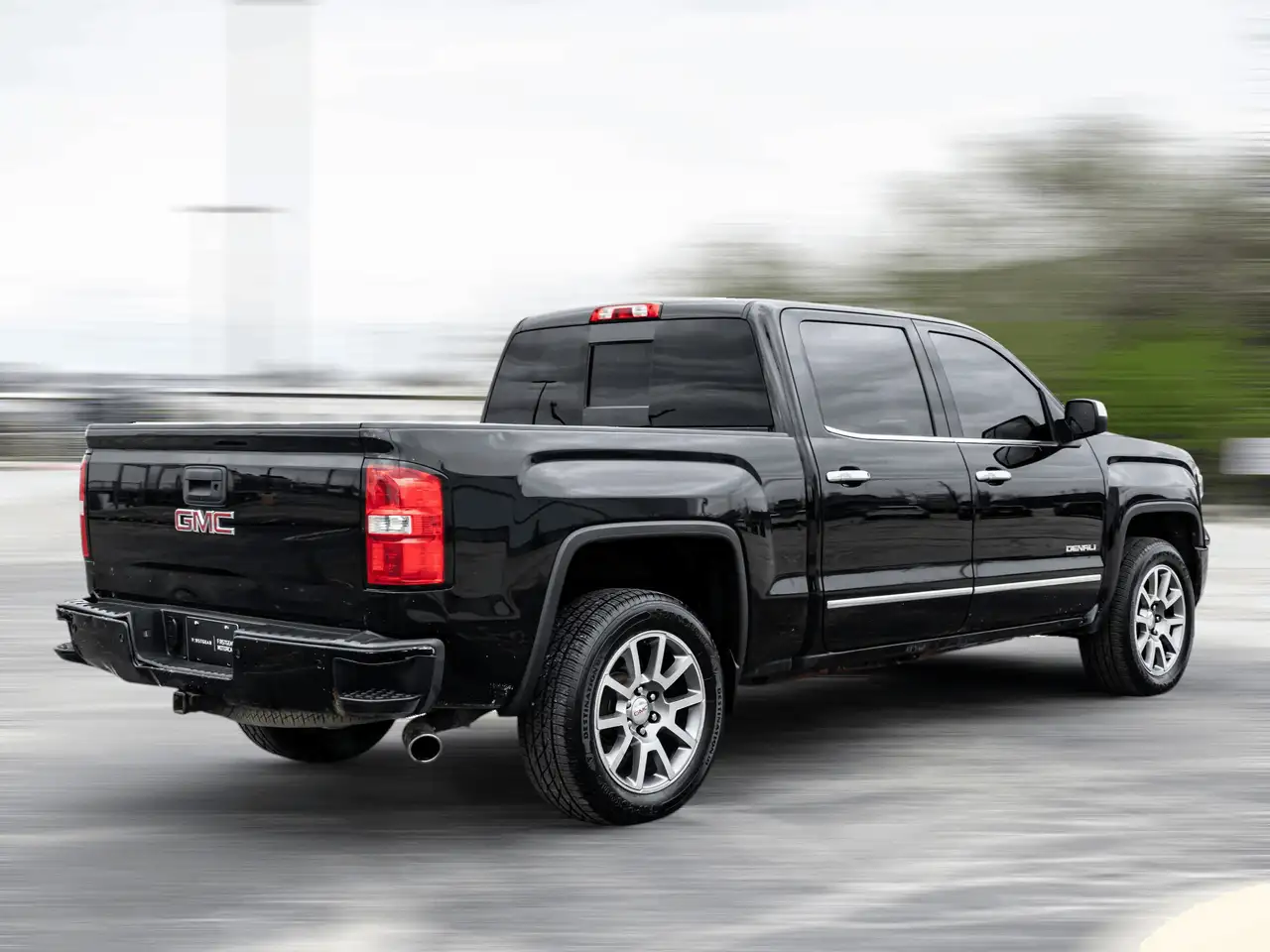 GMC Sierra 1500 снимка GMC Sierra 1500