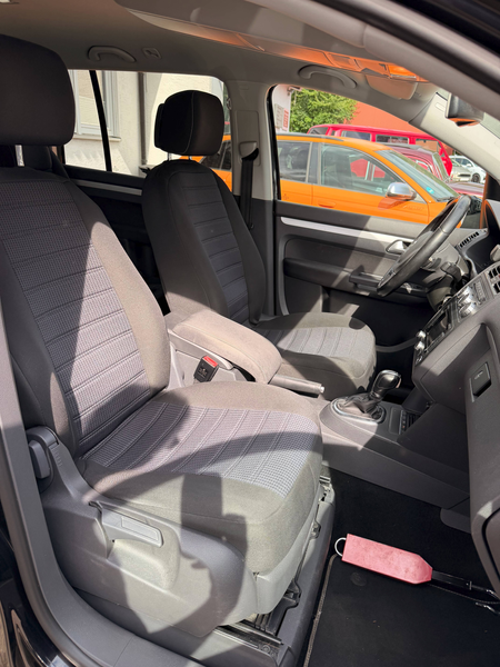 Volkswagen Touran 1,6 TDI Cup BMT DSG — photo 14