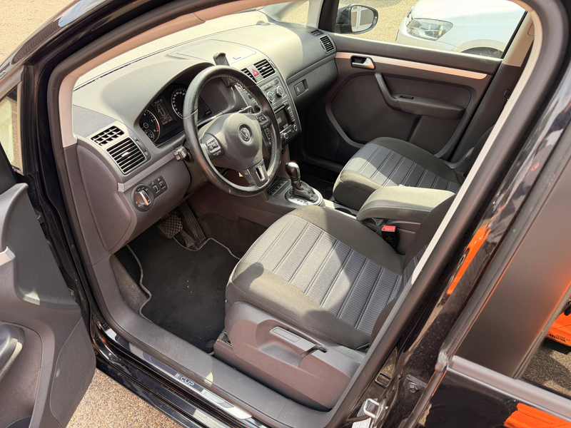 Volkswagen Touran 1,6 TDI Cup BMT DSG — photo 7