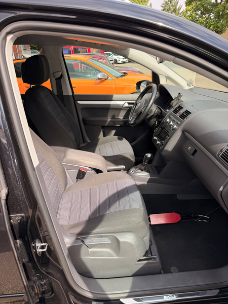 Volkswagen Touran 1,6 TDI Cup BMT DSG — photo 13