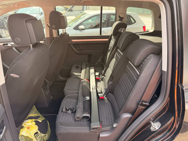 Volkswagen Touran 1,6 TDI Cup BMT DSG — photo 10