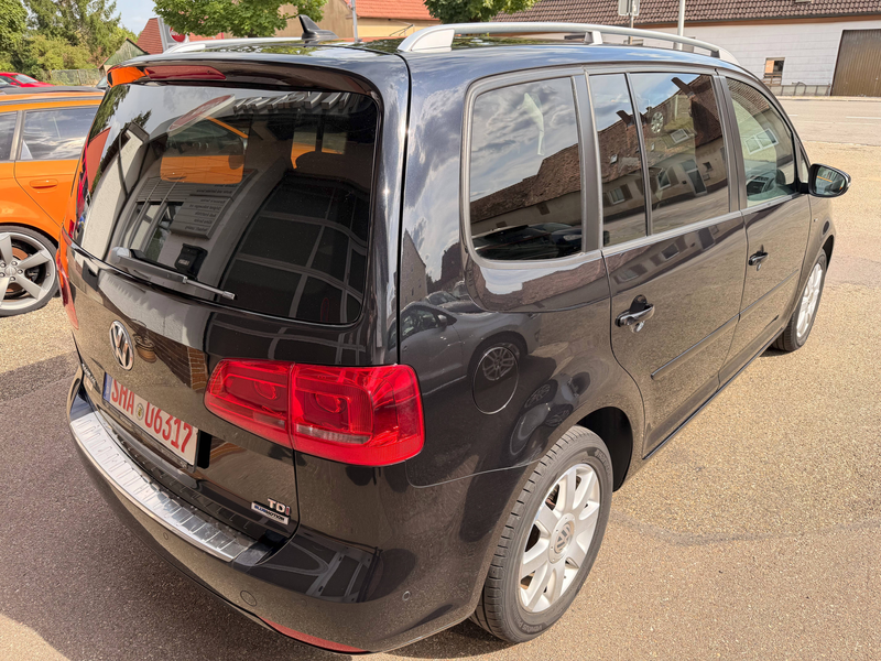 Volkswagen Touran 1,6 TDI Cup BMT DSG — photo 6