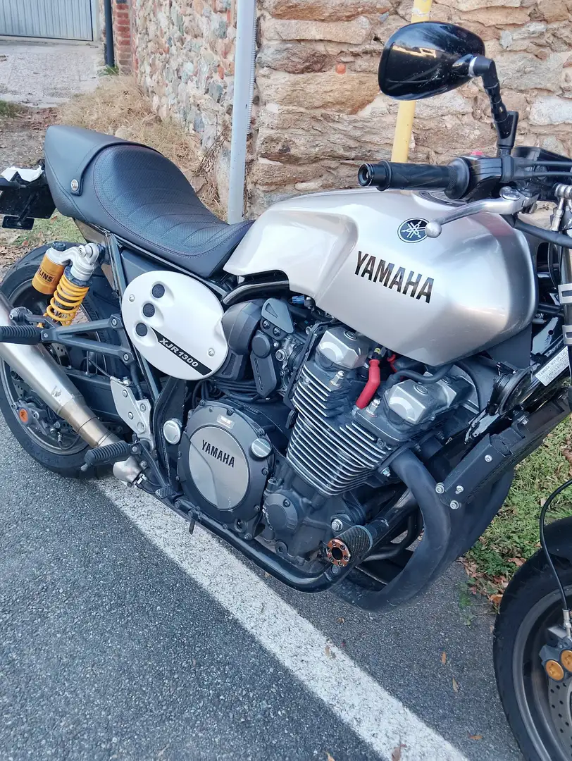 Yamaha XJR 1300 Argintiu - 1