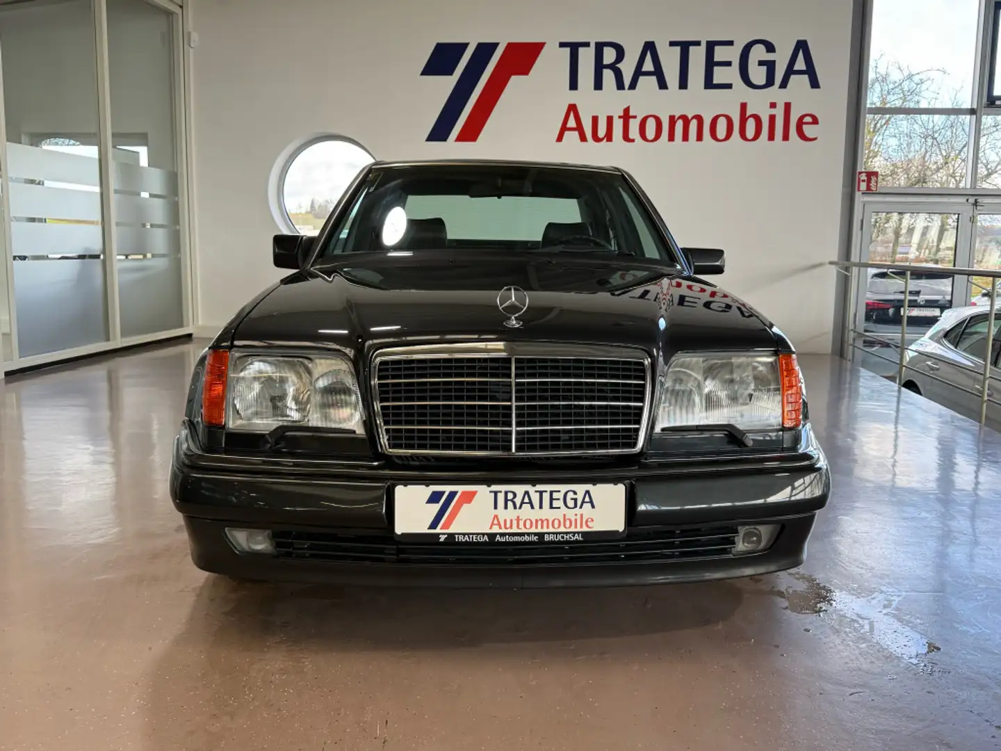 Mercedes-Benz E 500 500E (124.036) Zwart - 2