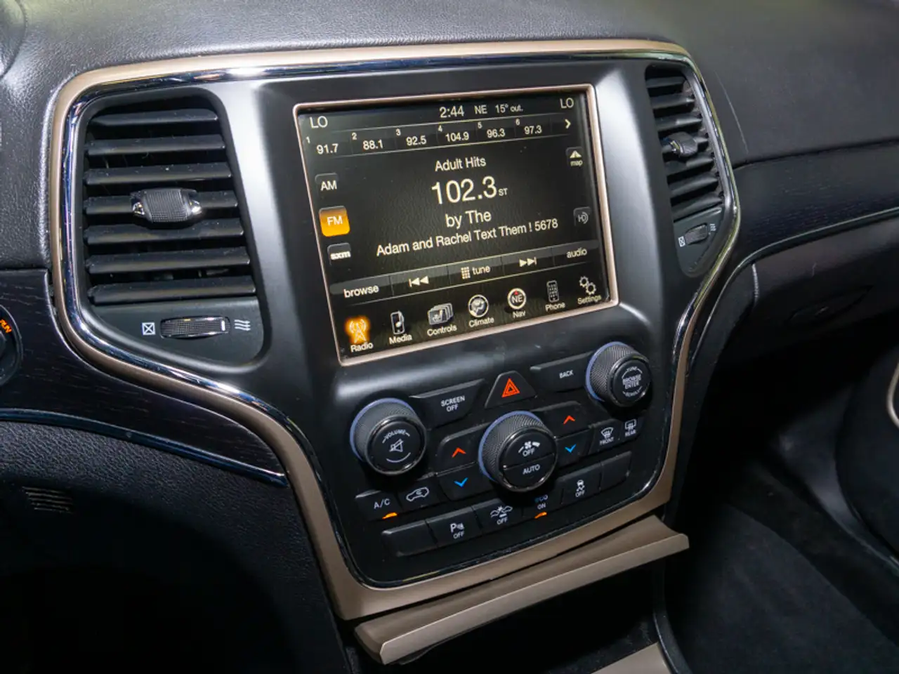 Jeep Grand Cherokee снимка Jeep Grand Cherokee