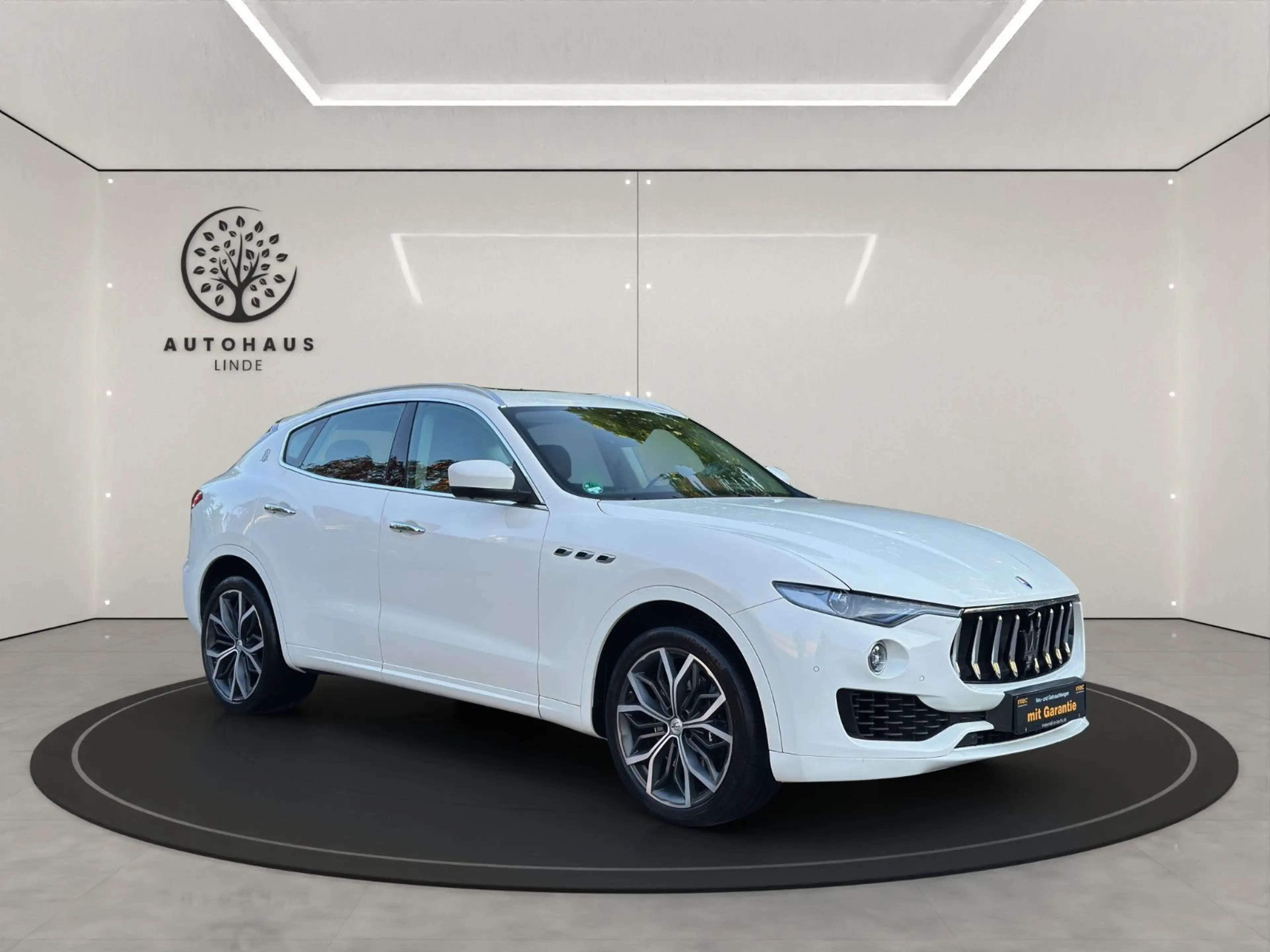 Maserati Levante S 3.0 / MEMORY / LED / PANORAMA / COGNAC — photo 2