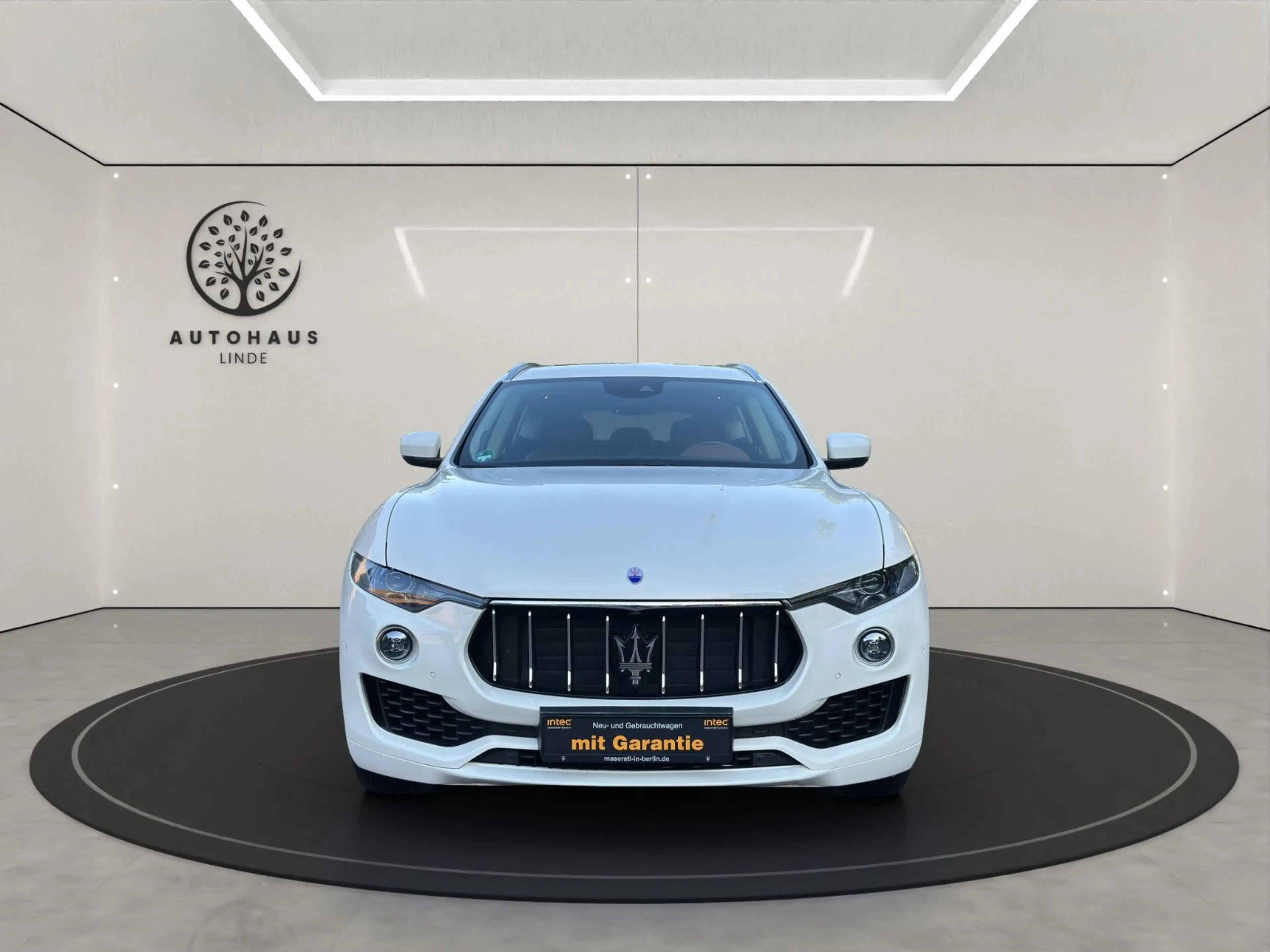 Maserati Levante S 3.0 / MEMORY / LED / PANORAMA / COGNAC — photo 3