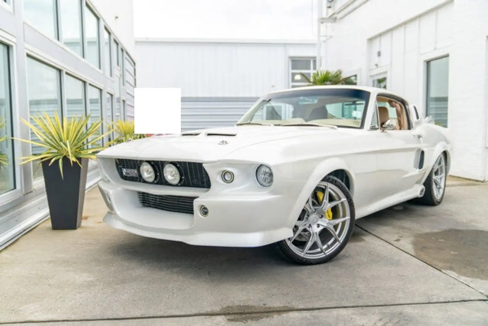 Ford Mustang ord Fastback Resto-Mod - 1