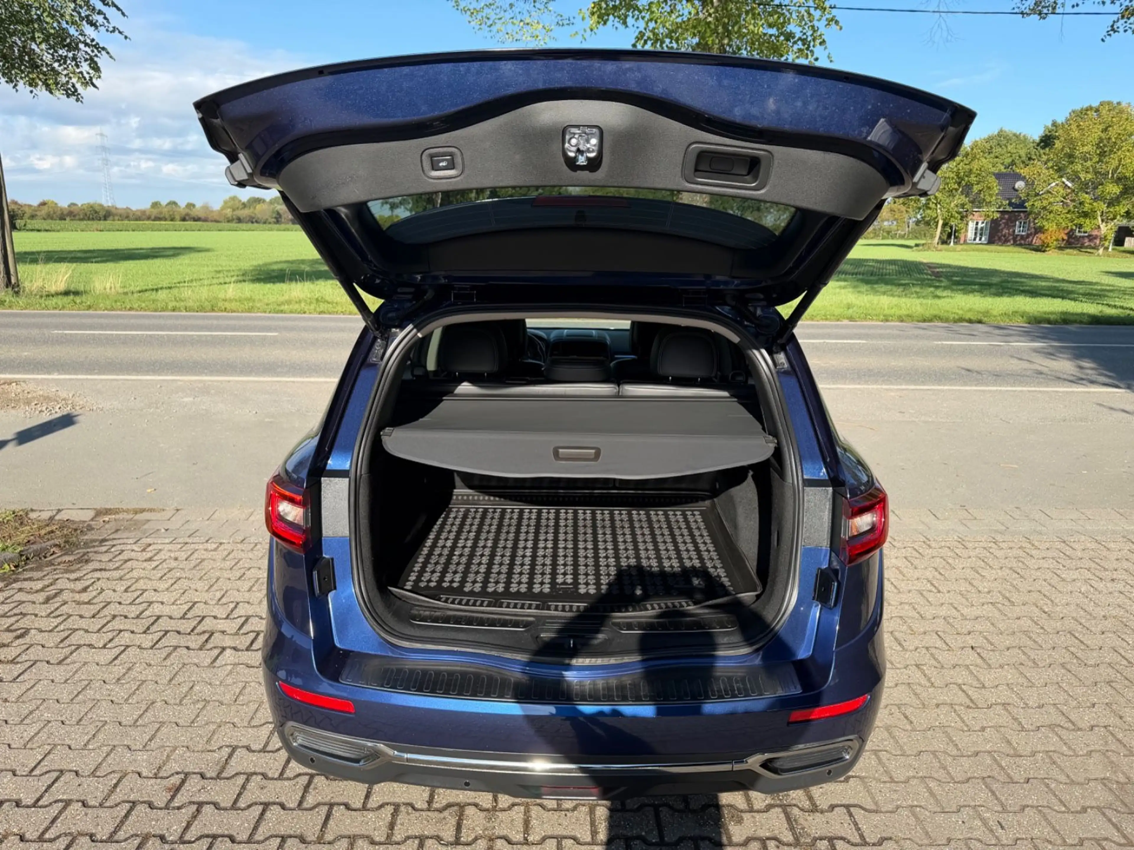 Renault Koleos 2.0 Intens 4x4 — photo 6