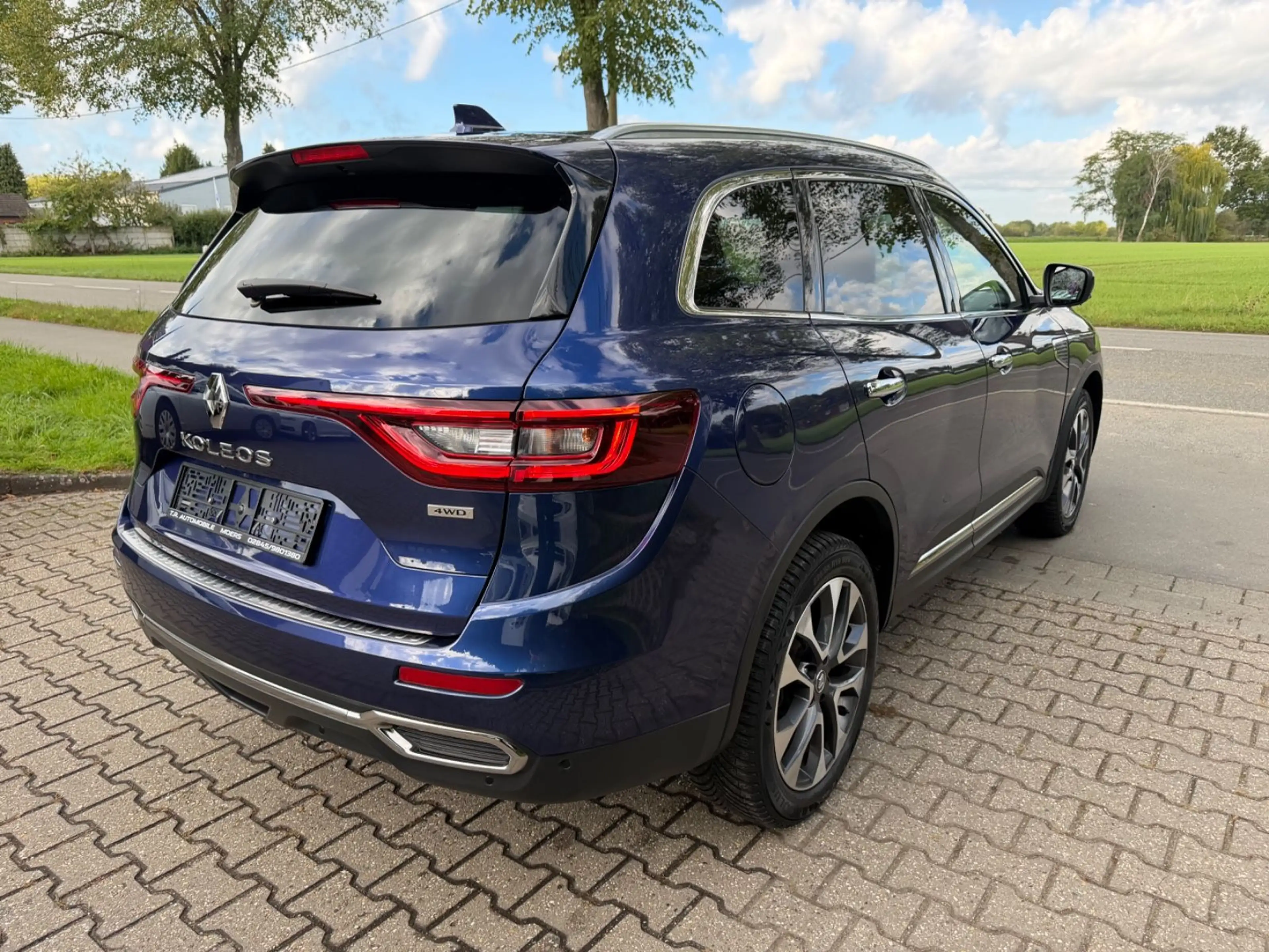 Renault Koleos 2.0 Intens 4x4 — photo 4