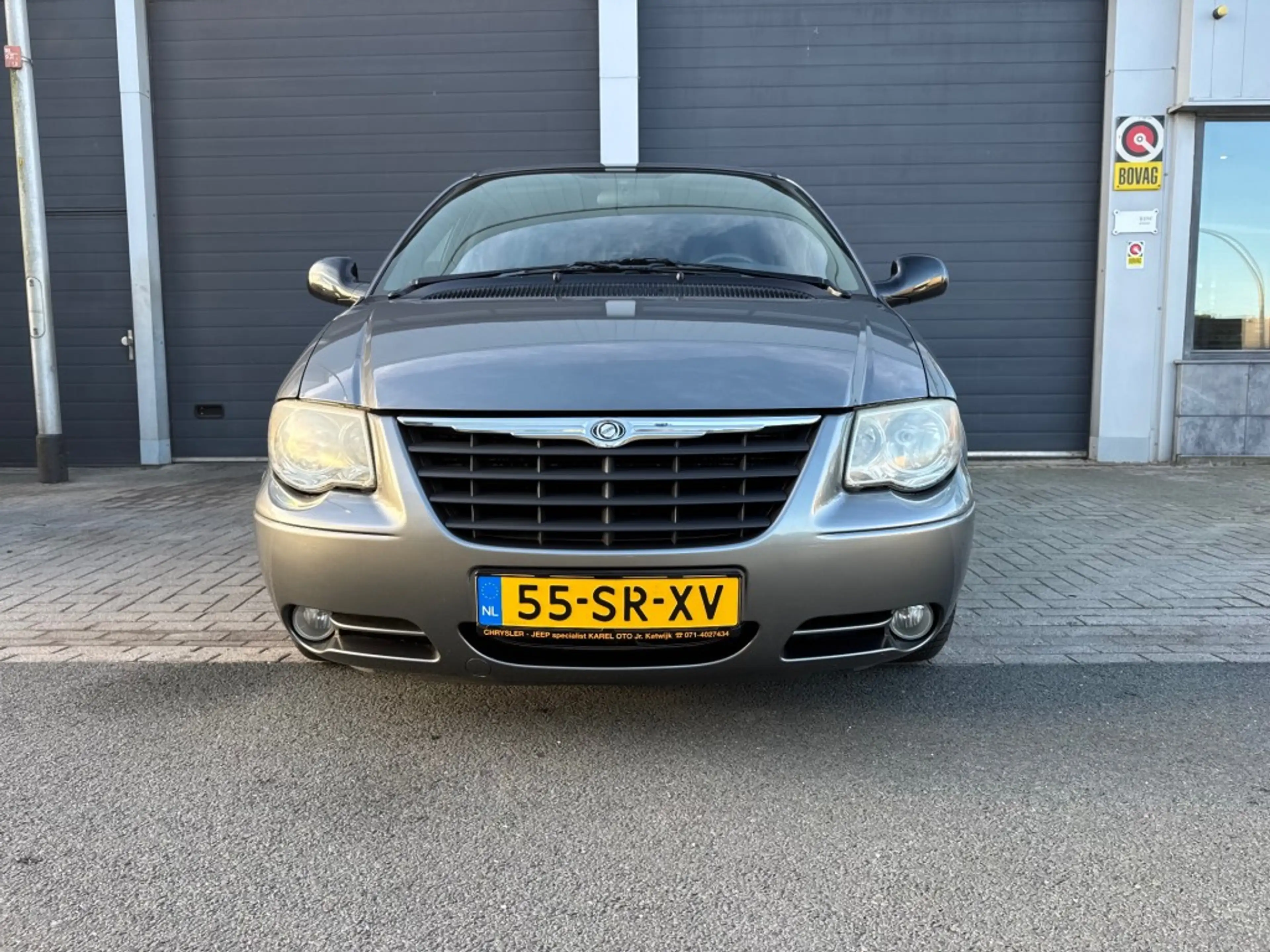 Chrysler Voyager 3.3i SE LUXE — photo 7