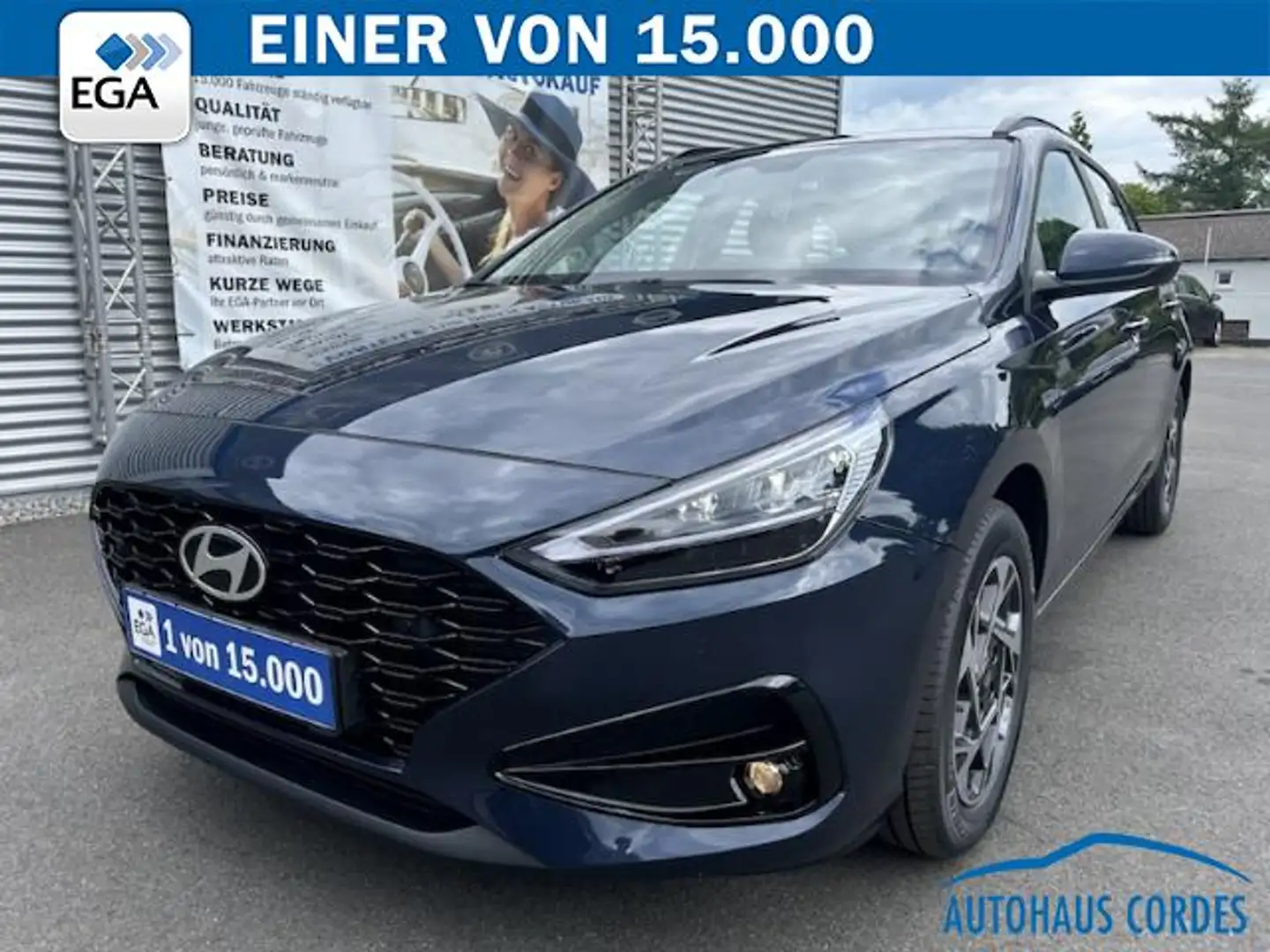 Hyundai i30 KOMBI 1.5 DPI SONDERMODELL GO NAVI*SHZG*LED*PDC*R- Bleu - 1