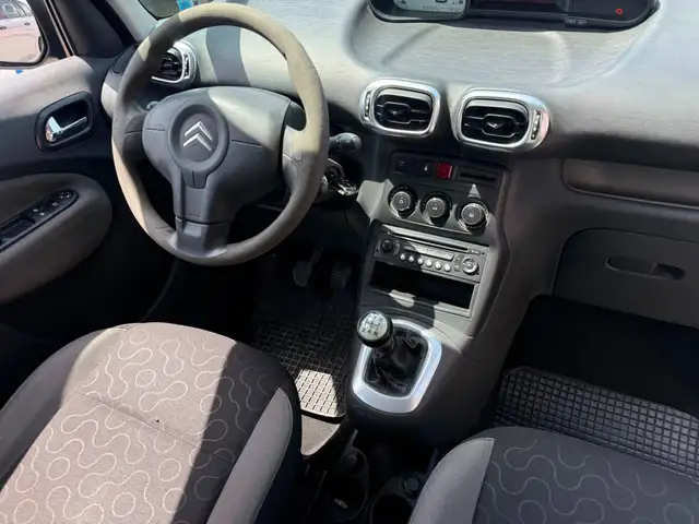 Citroen C3 view 12