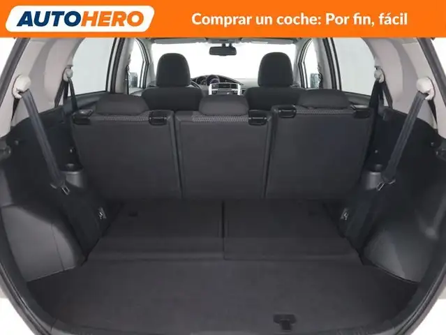 Toyota Verso view 18
