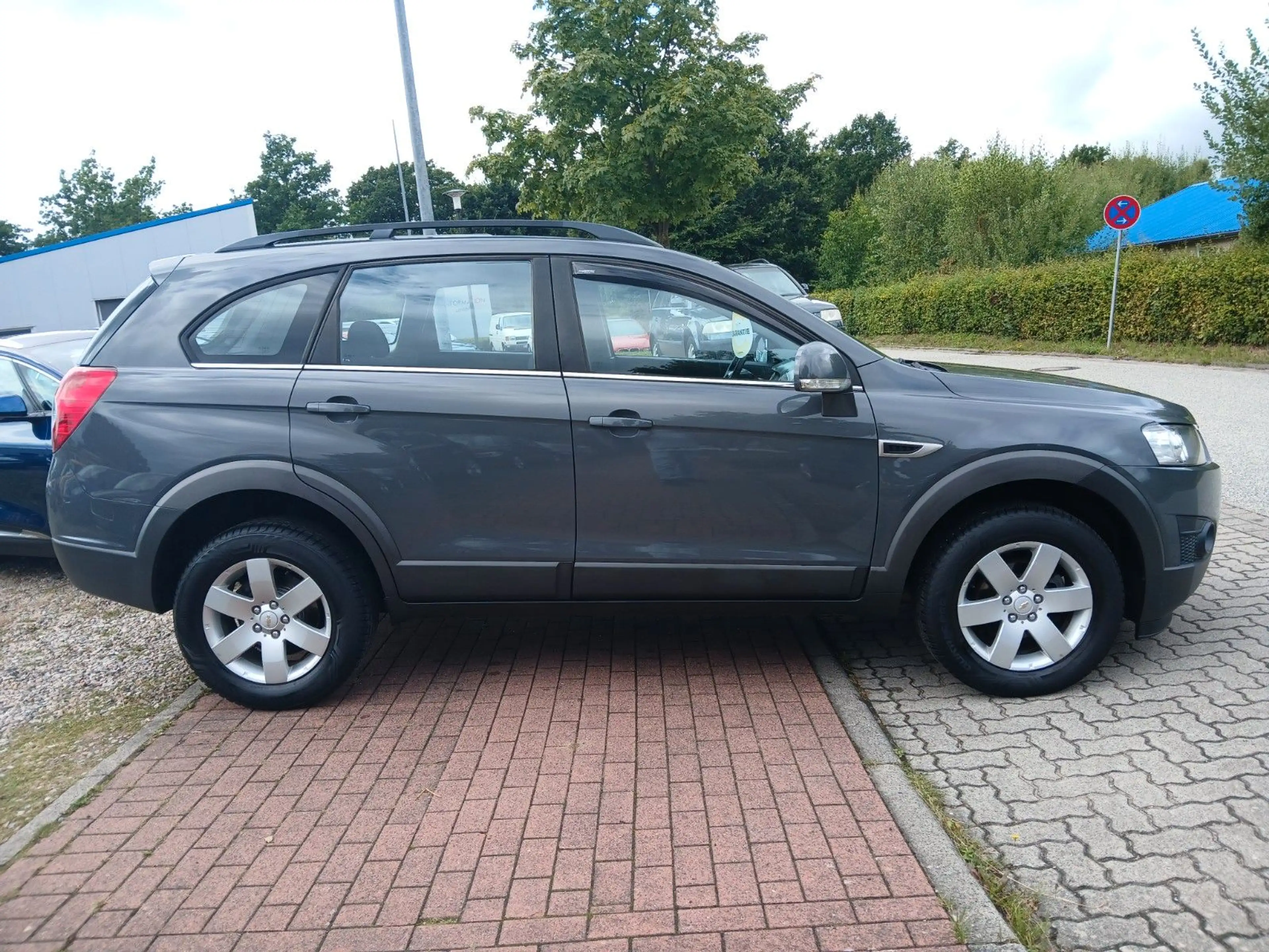 Chevrolet Captiva 2.4 LS 2WD 5-Sitzer BT-ALU-TOP"1 HAND"" — photo 4